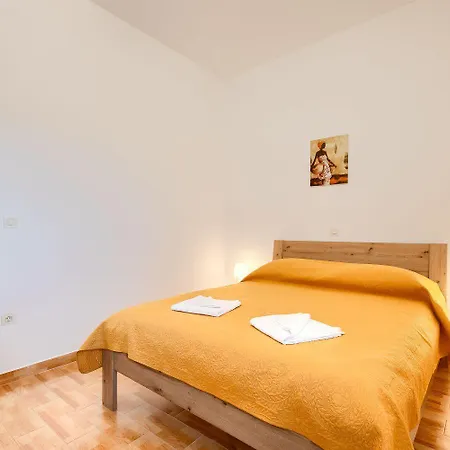 Bezauberndes Mit Babybett, Spielplatz, Grill, Wifi * Vodnjan